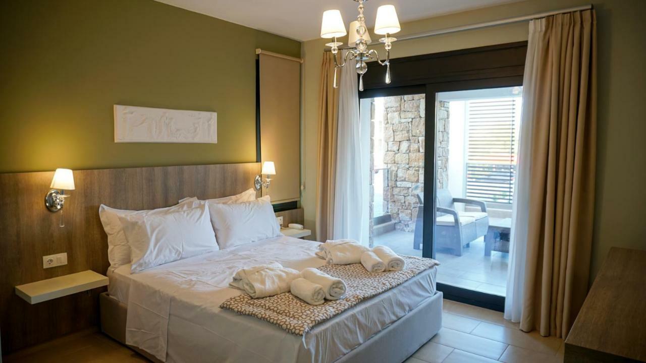 Agnes Deluxe Hotel ペフコホリ エクステリア 写真
