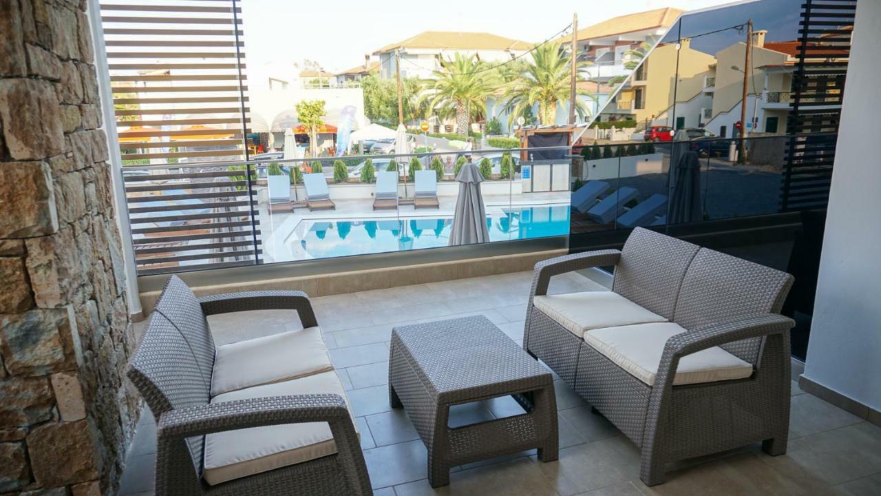 Agnes Deluxe Hotel ペフコホリ エクステリア 写真