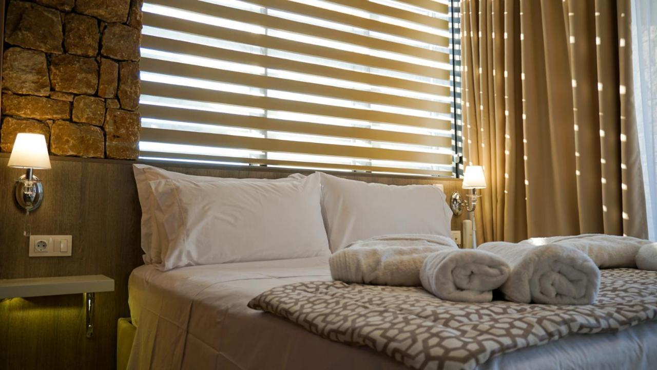 Agnes Deluxe Hotel ペフコホリ エクステリア 写真
