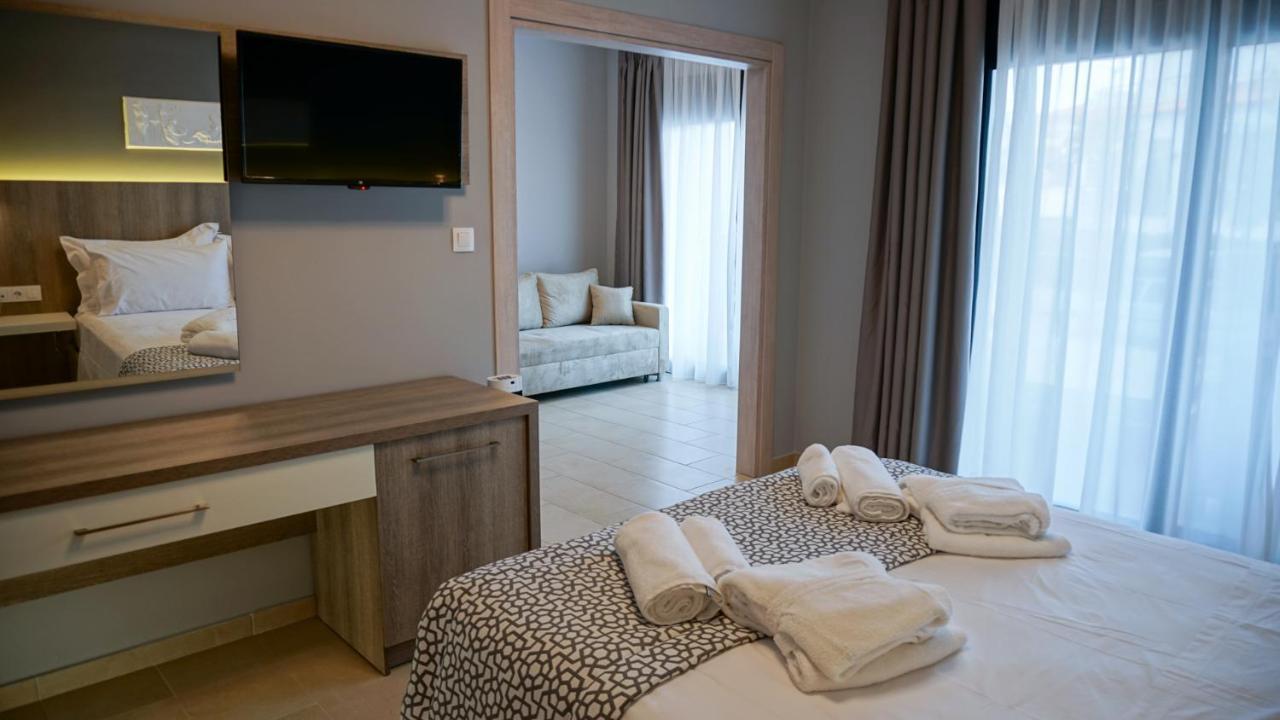 Agnes Deluxe Hotel ペフコホリ エクステリア 写真